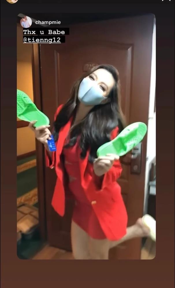 Kim Duyên cùng hội chị em Miss Universe quẩy hết nấc với áo bà ba-6