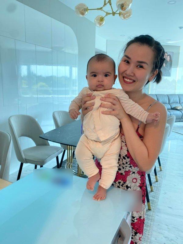 Giảm 14kg, Võ Hạ Trâm trốn con lên đồ sexy khoe body hết nấc-4