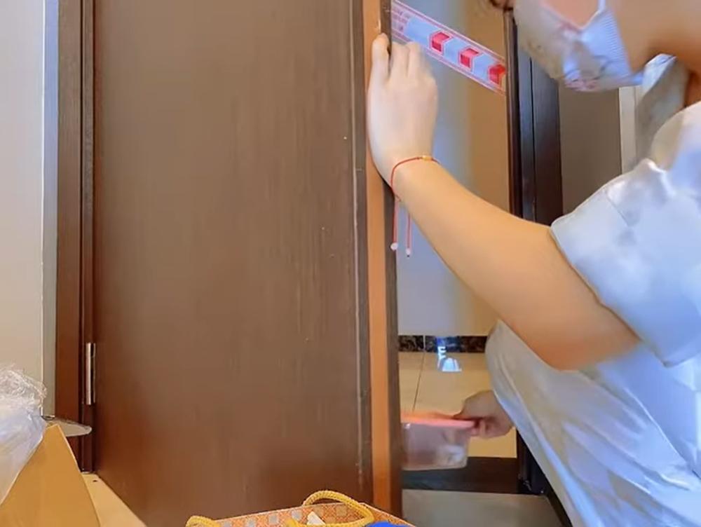 Người tình màn ảnh Công Lý mắc Covid, 1 mình chiến đấu 11 ngày-2