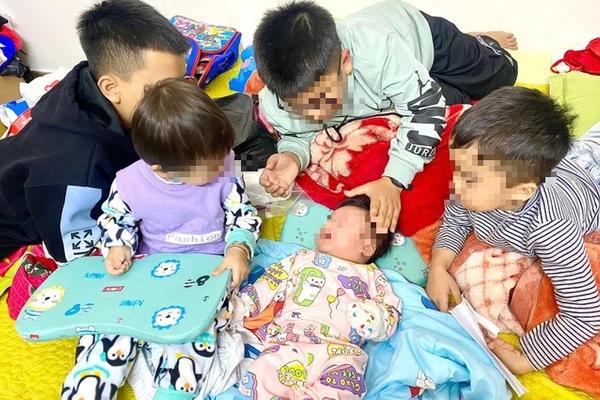 Bé trai bị bỏ rơi trong tiết trời lạnh 10 độ C ngày mùng 1 Tết-2