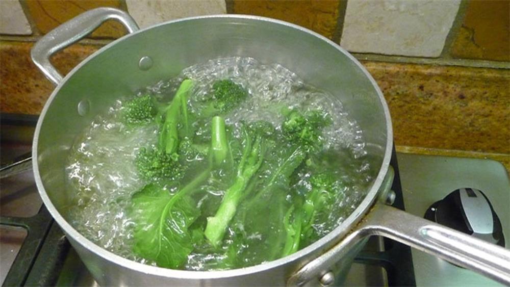 90% người Việt mắc sai lầm khi ăn rau xanh, khác nào rước bệnh-1