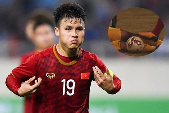 Quang Hải khiến MXH dậy sóng nhờ hành động cực kỳ văn minh