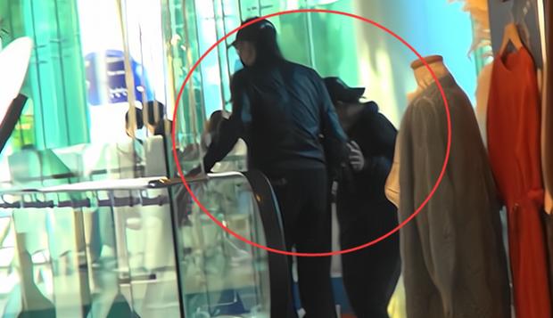 Bố suýt ngã khuỵu, Tạ Đình Phong tiết lộ ông lo lắng chờ chết-3