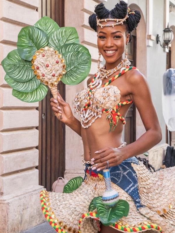 Người đẹp Cameroon - Audrey Nabila Monkam đánh bại Đỗ Thị Hà ở vòng hai phần thi Thuyết trình đối đầu. Nhờ vậy, cô được quyền vào top 30 chung cuộc. Ngoài ra, cô còn về nhì phần Siêu mẫu.