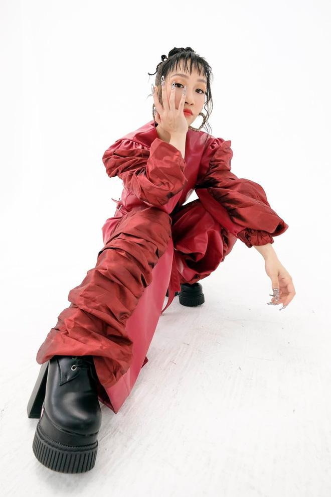 Con gái diva Mỹ Linh cực nghiện 1 item hack chiều cao từ m5 thành m7-1