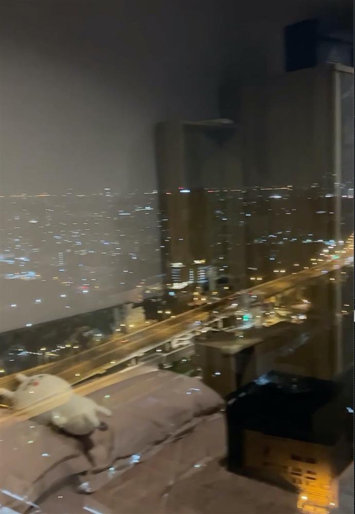 Cận cảnh căn hộ của Thùy Tiên ở Thái Lan, kệ dép tổ ong gây chú ý-8