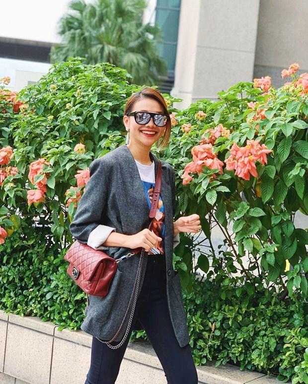 Sao Việt chanh sả với áo khoác dạ ngắn: Phương Oanh top 1-6