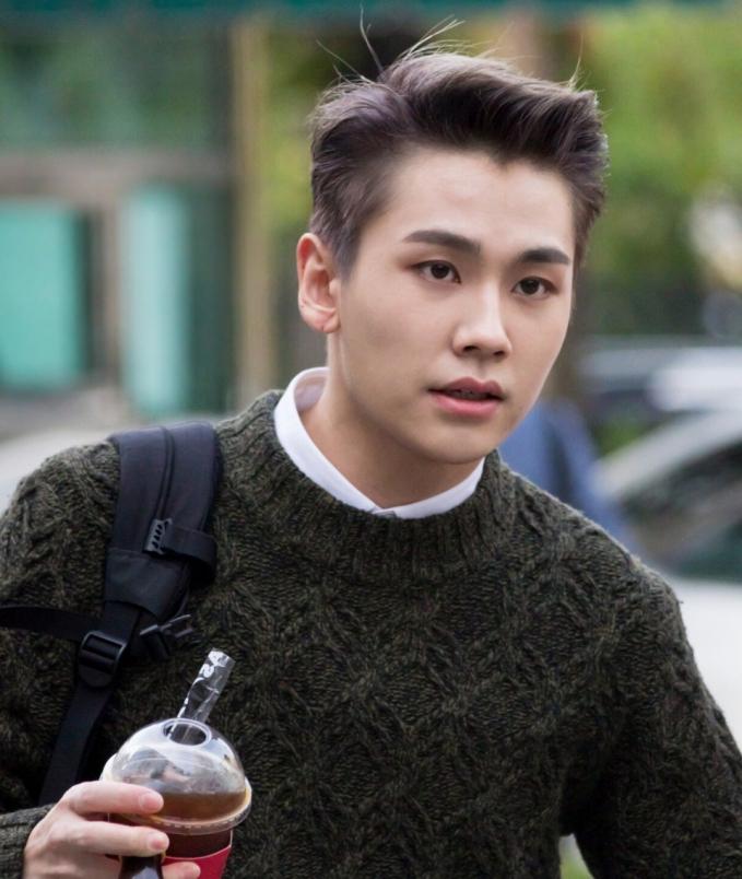 Nam thần nhóm BTOB nhận án treo-2