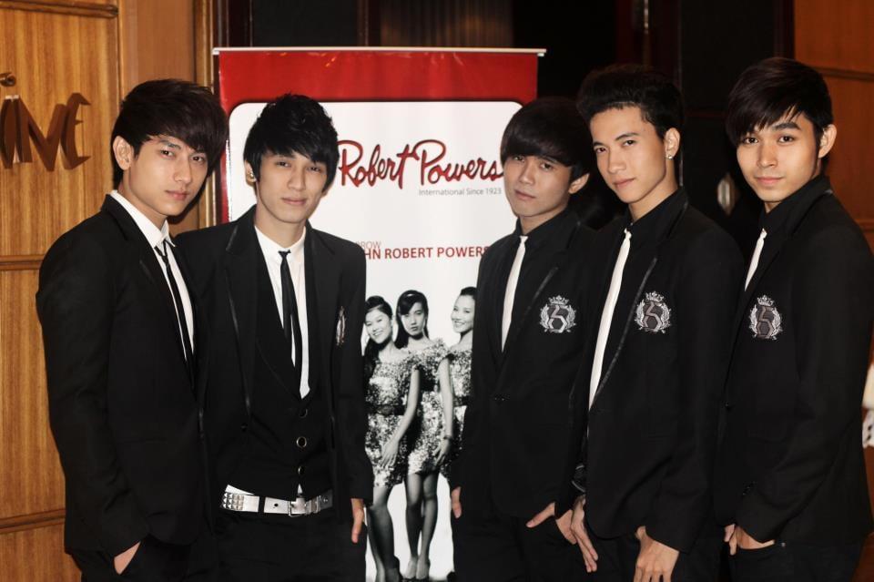 Isaac tung loạt ảnh quá khứ muốn chôn vùi của nhóm 365-5