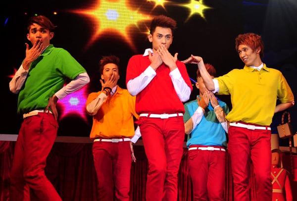 Isaac tung loạt ảnh quá khứ muốn chôn vùi của nhóm 365-7