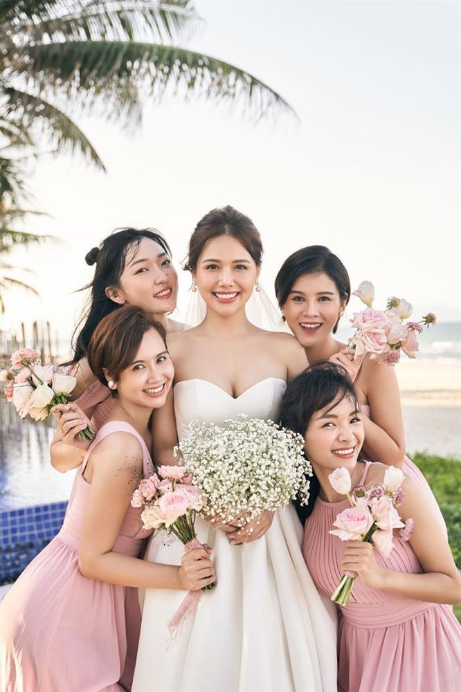 Phanh Lee cổ vũ bạn thân Đinh Ngọc Phượng đi thi hoa hậu-4