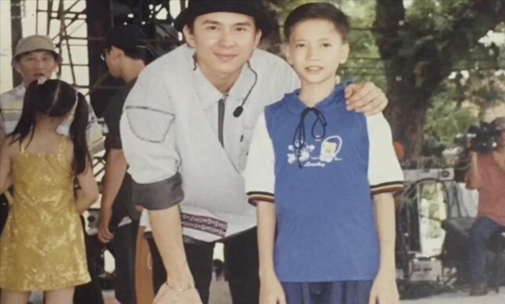 Cậu bé 10 tuổi múa phụ họa cho Đan Trường thay đổi ngoạn mục-1