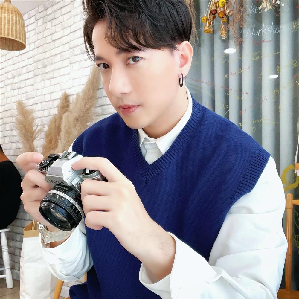 Cậu bé 10 tuổi múa phụ họa cho Đan Trường thay đổi ngoạn mục-6