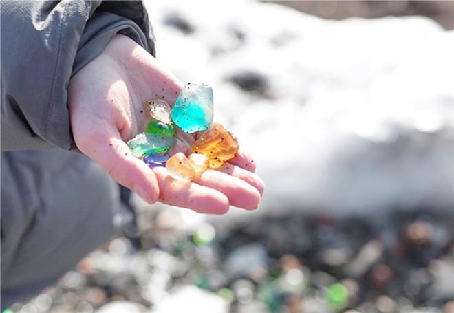 Bãi biển độc đáo lấp lánh hàng triệu viên đá thủy tinh ở vịnh Ussuri-6