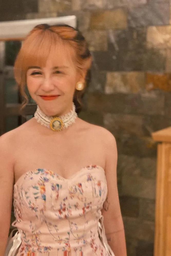 Không nhận ra Hậu Hoàng, o ép vòng 1 chẳng kém hot girl nào!-5