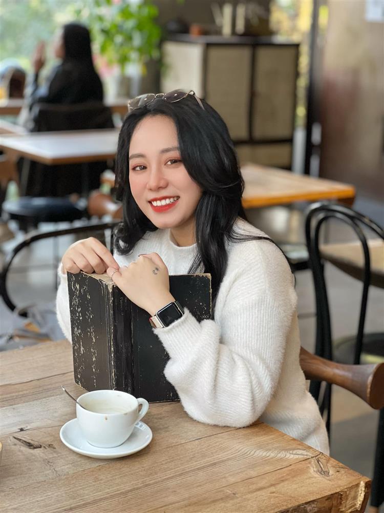 Cô giáo Minh Thu lộ bụng lùm lùm, netizen gọi tên Minh Vẹo-6