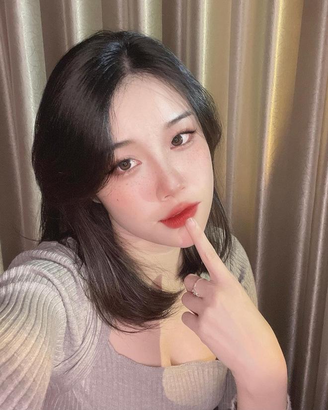 Chủ tịch Sơn Tùng bị bạn gái cũ cầu thủ ĐTQG spam tin nhắn-1