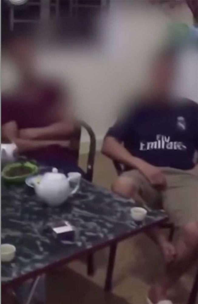 Bắt quả tang chồng vào nhà nghỉ, vợ dằn mặt cao tay-2