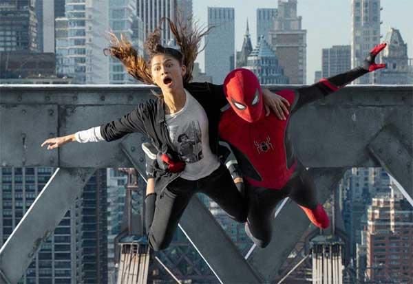 Mọt phim Hà Nội đua nhau phượt về tỉnh lẻ xem Spider-Man-2