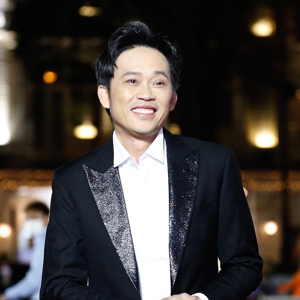 Sao Việt mừng sinh nhật Hoài Linh sau nửa năm danh hài ở ẩn-1