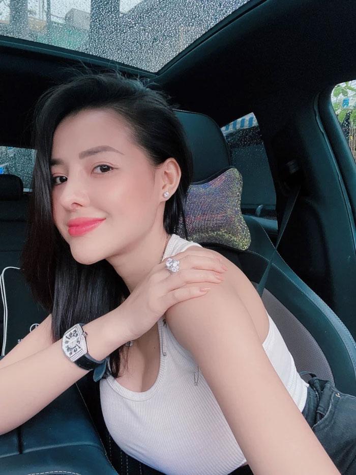 Vừa dao kéo mặt, Ngân 98 đã than thở thẩm mỹ hỏng-3