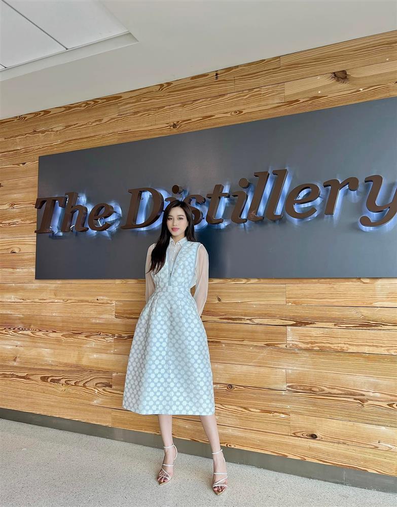 Hạ cánh nước Mỹ, Đỗ Thị Hà thoát kiếp mặc sến-5