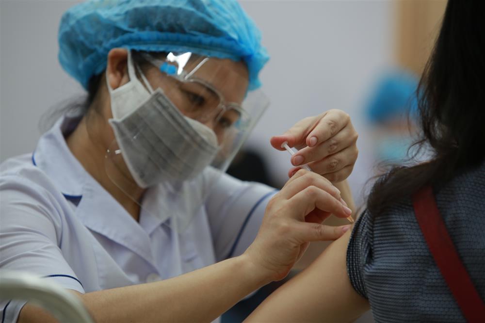 Việt Nam đạt miễn dịch cộng đồng, 80% trên 18 tuổi tiêm 2 mũi vaccine-1