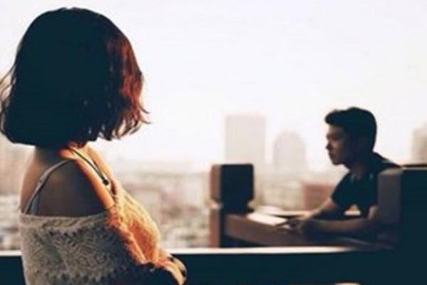 Vô tình nghe bồ nói chuyện, chồng vội về nhà thì hối hận vô cùng-3