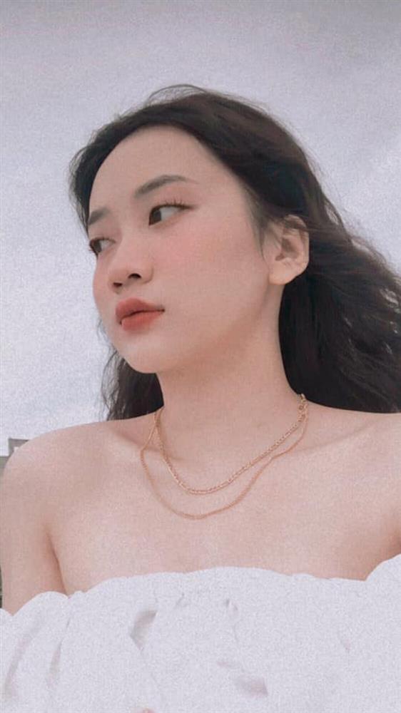 Bật ngửa màn vịt hóa thiên nga ngoạn mục của cô gái đen đúa-3