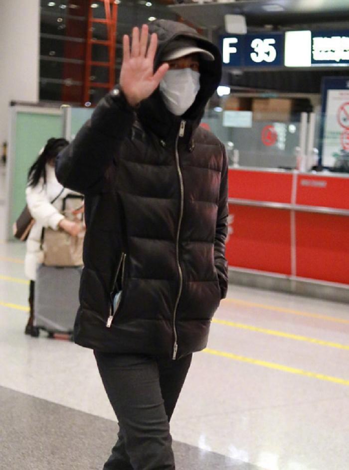 Bị vợ cũ tố ngoại tình, Vương Lực Hoành phản ứng lạ lùng-3