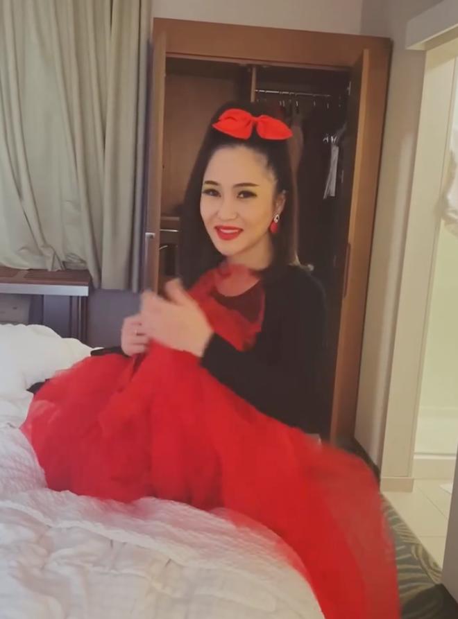 Trái ngược Chi Pu, style Hương Tràm ở Mỹ thê lương lạ thường-2