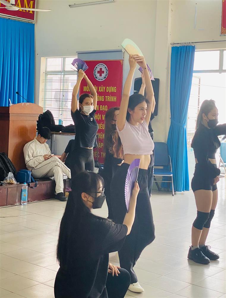 Thủy Tiên đáp trả tin đồn sinh con lần 2 cho Công Vinh-2