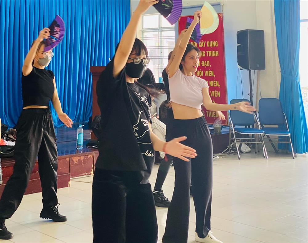 Thủy Tiên đáp trả tin đồn sinh con lần 2 cho Công Vinh-3