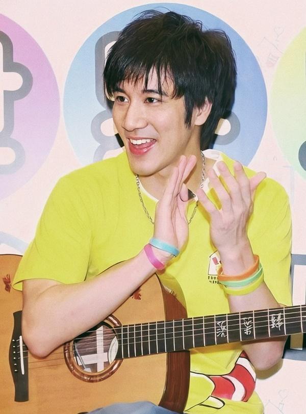 Vương Lực Hoành - ông hoàng âm nhạc sụp đổ sau một đêm-1