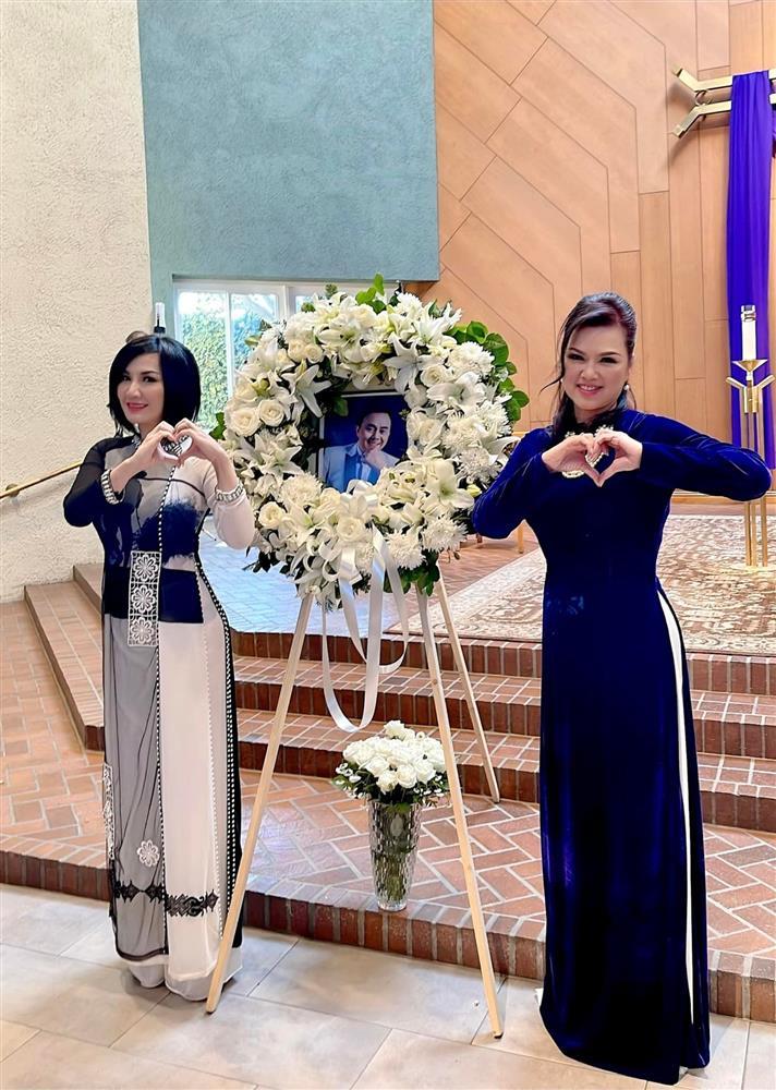 Bà xã Chí Tài khóc nghẹn trong giỗ đầu danh hài ở Mỹ-11