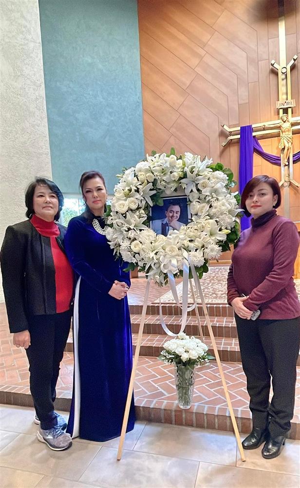 Bà xã Chí Tài khóc nghẹn trong giỗ đầu danh hài ở Mỹ-10