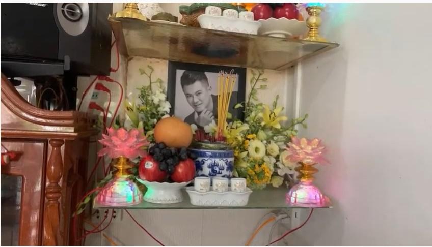 Vợ hai làm giỗ đầu Vân Quang Long, nhắc con riêng của chồng-4