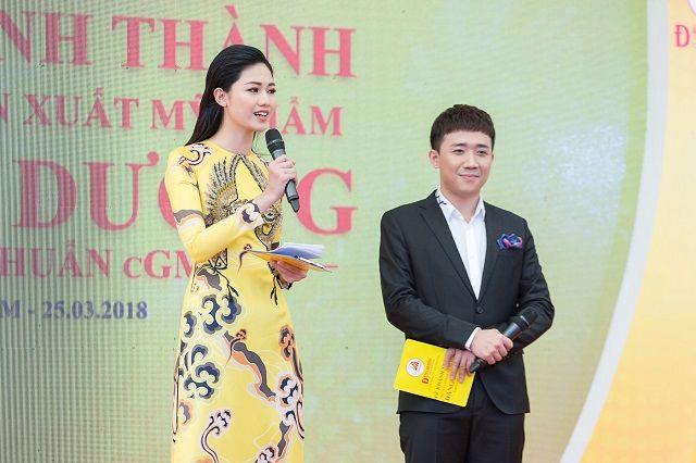 Loạt ảnh chênh lệch chiều cao kinh điển của showbiz Việt-10
