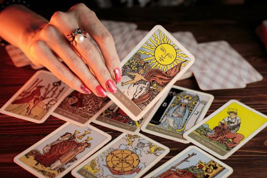 Bói bài Tarot tuần 20/12 đến 26/12/2021: Dữ hóa lành, suôn sẻ đại thắng