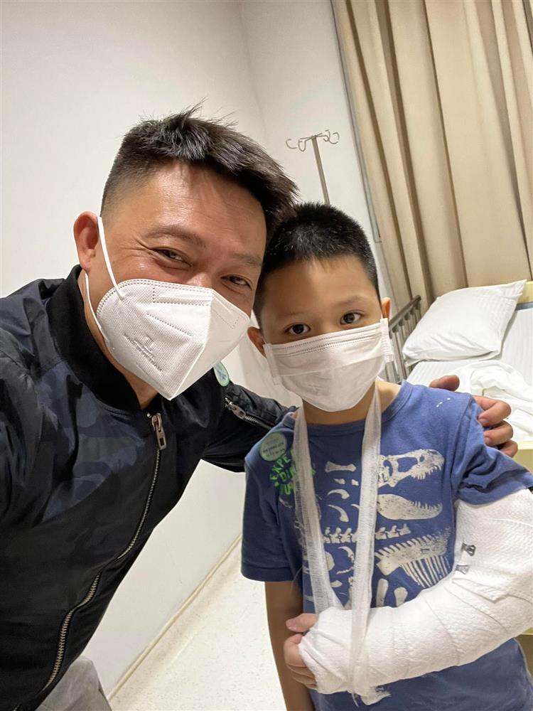 Con trai tai nạn nghiêm trọng, BTV Quang Minh bình tĩnh xử lý khéo-2