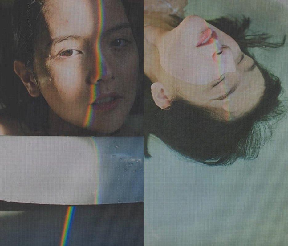 Xuất hiện ảnh Hải Tú tạo dáng dưới nước, gà cưng khác bình luận chú ý-3