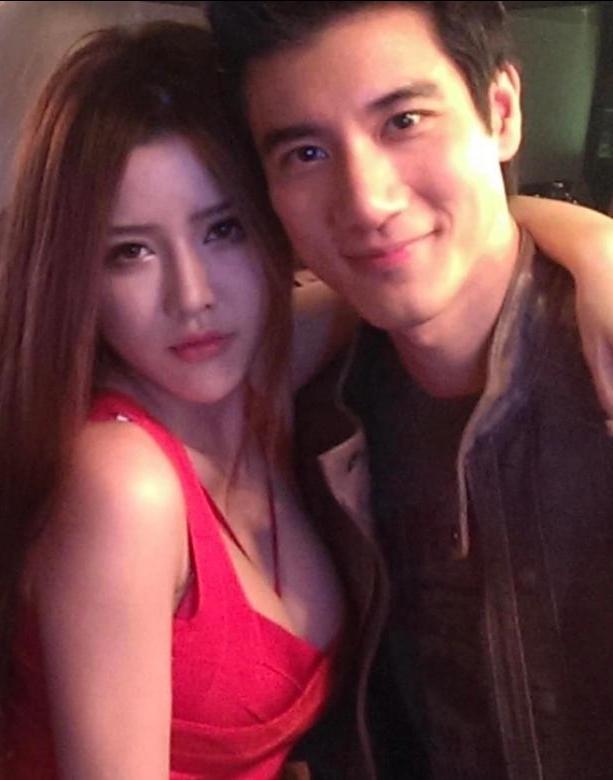 Vợ cũ Vương Lực Hoành tung ảnh nude tiểu tam-1