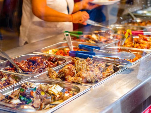 Tại sao các nhà hàng buffet luôn có lãi dù khách ăn nhiều phát sợ?-2