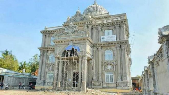 Choáng ngợp lâu đài Cô dâu 8 tuổi 150 tỷ ở vùng quê sông nước miền Tây-1