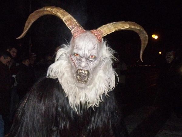 7 nhân vật kinh dị trong đêm Giáng Sinh trên thế giới-1