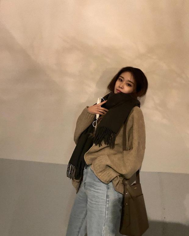 Sao Hàn mix khăn: Ai cũng ấm áp riêng Lisa kín trên hở dưới-7