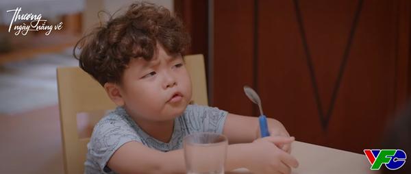 Con trai của Lan Phương và Hồng Đăng trong Thương Ngày Nắng Về là ai?-1