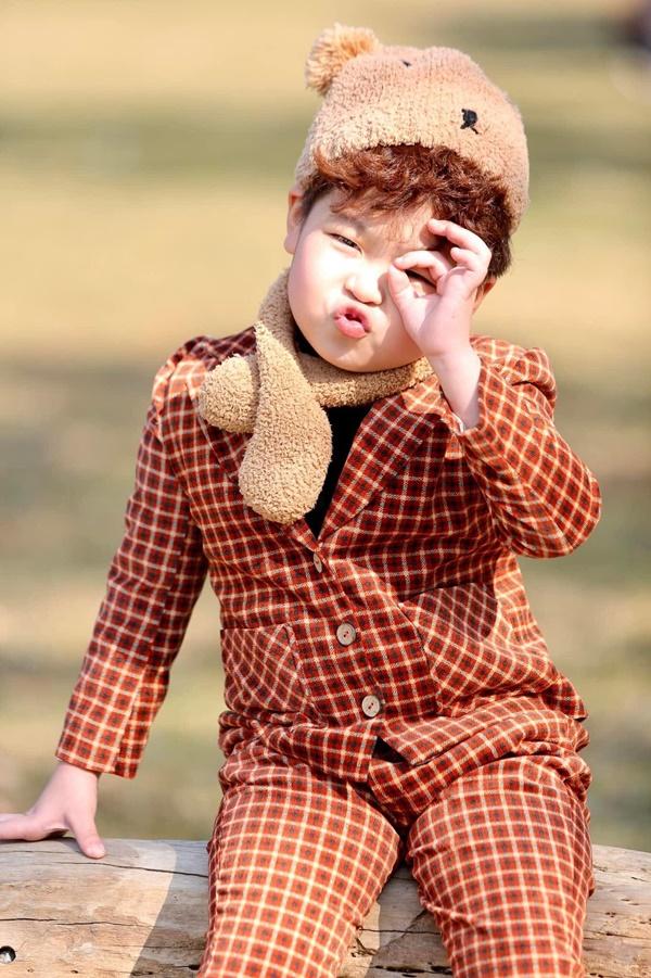 Con trai của Lan Phương và Hồng Đăng trong Thương Ngày Nắng Về là ai?-10