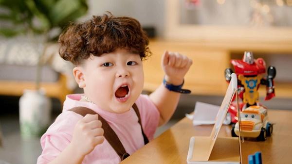 Con trai của Lan Phương và Hồng Đăng trong Thương Ngày Nắng Về là ai?-11