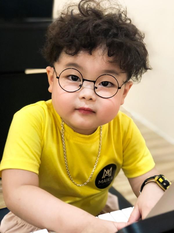 Con trai của Lan Phương và Hồng Đăng trong Thương Ngày Nắng Về là ai?-13